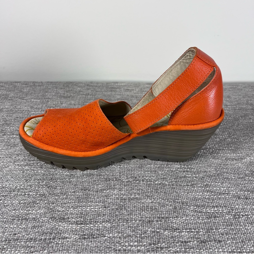 Fly London Perforated Leather Wedge Sandals (7.5) Yake - Picture 4 of 7